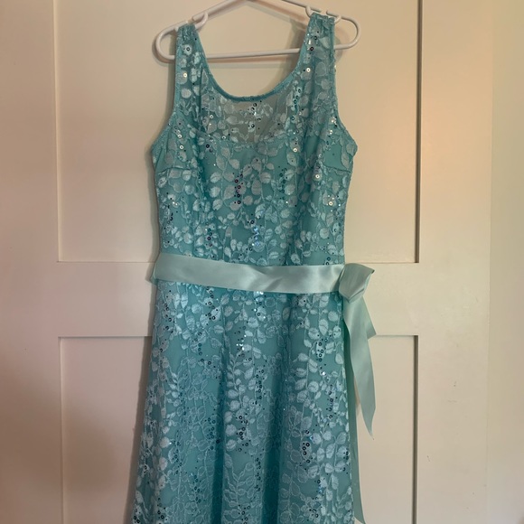 Le Château XS dress - bridal collection.